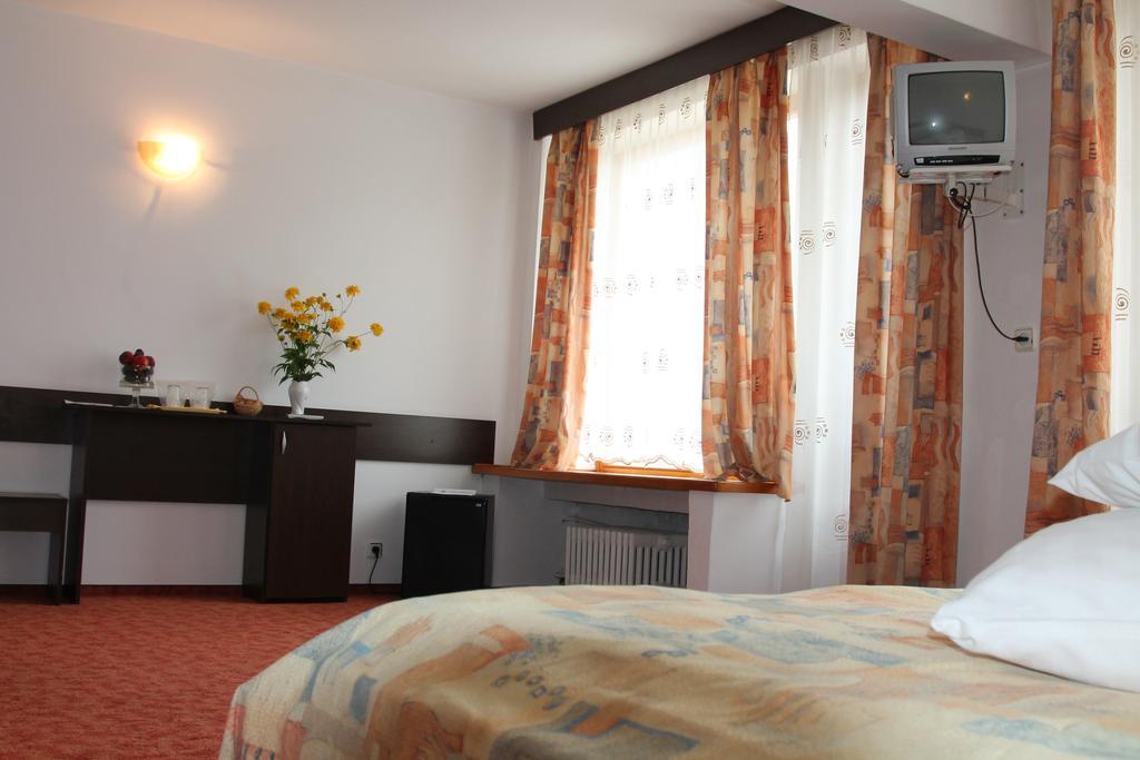 Hotel Zimbru Campulung Moldovenesc Luaran gambar