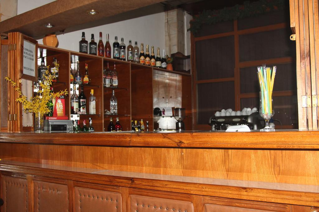 Hotel Zimbru Campulung Moldovenesc Luaran gambar